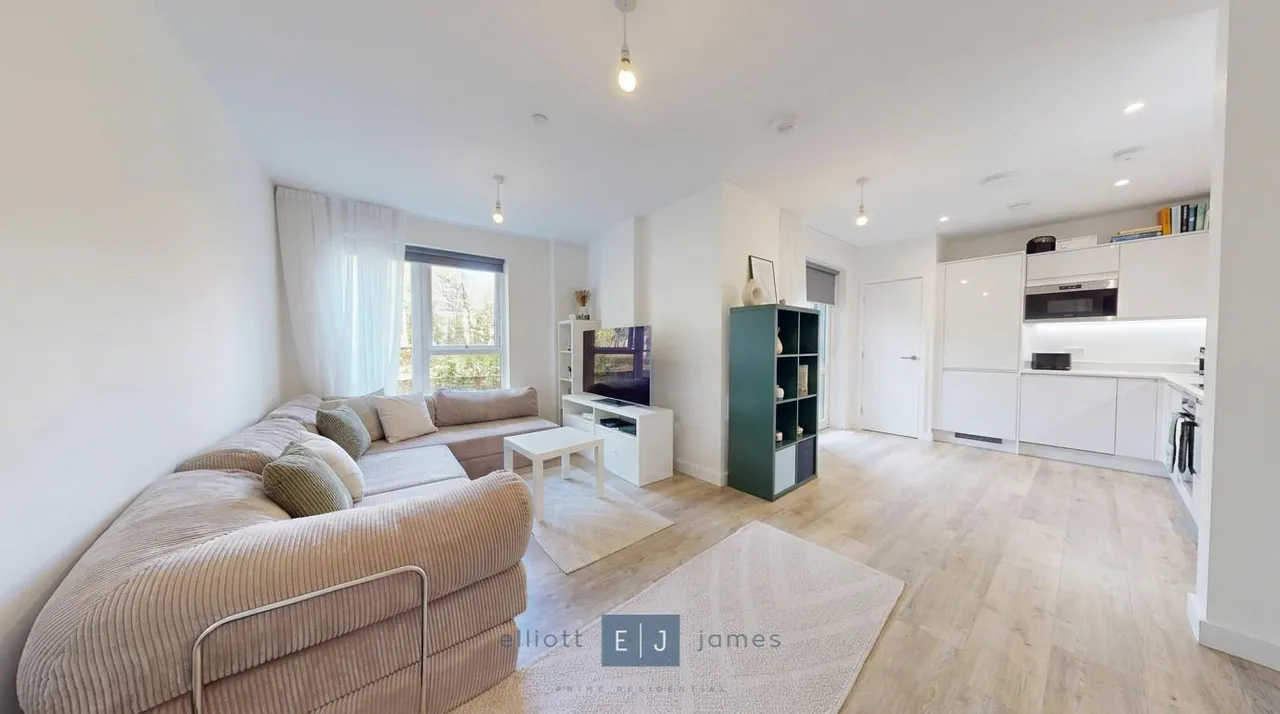Epping Gate, Borders Lane, Loughton, photo 4
