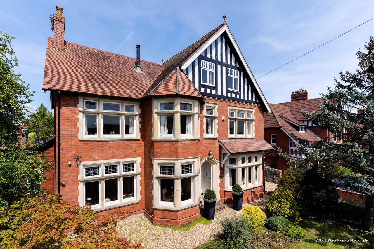 6 bed house for sale, Db