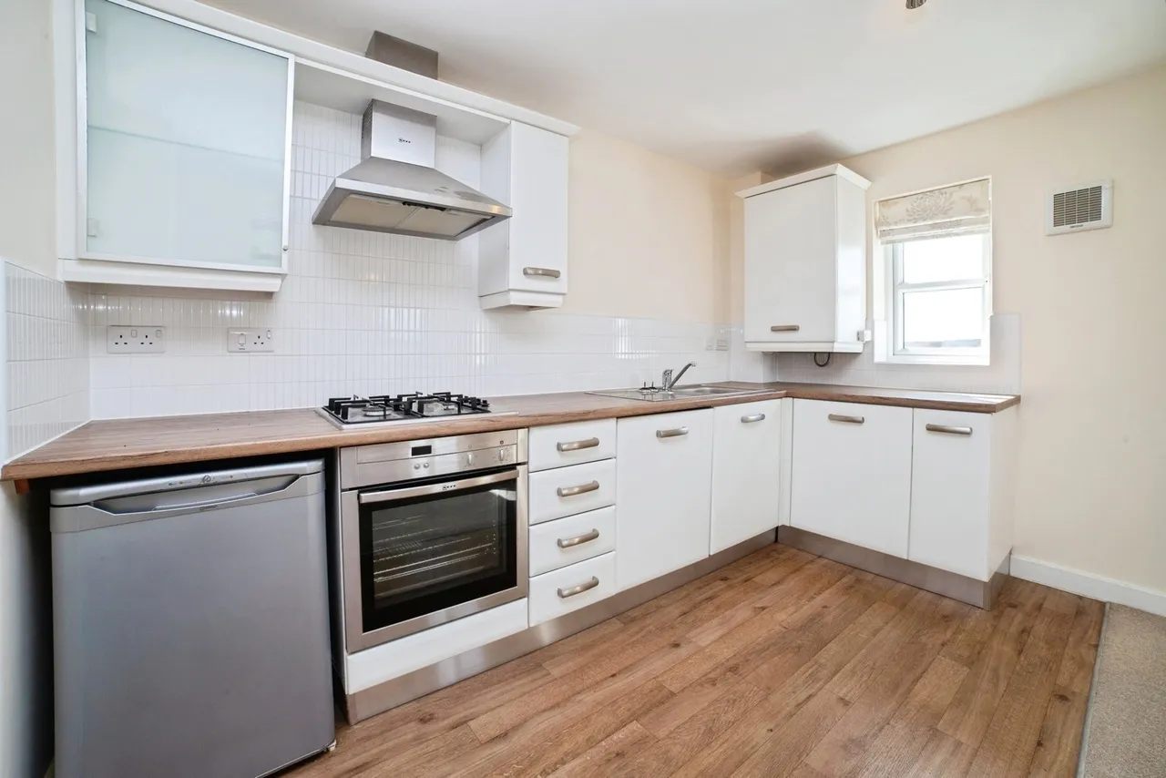 Bennet Drive, Kirkby-in-Ashfield, NG17, photo 5