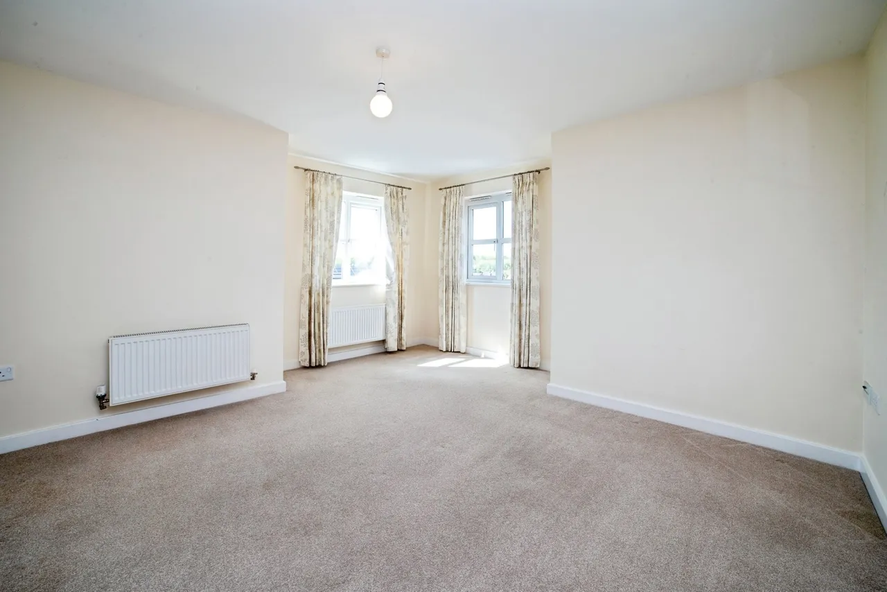 Bennet Drive, Kirkby-in-Ashfield, NG17, photo 4