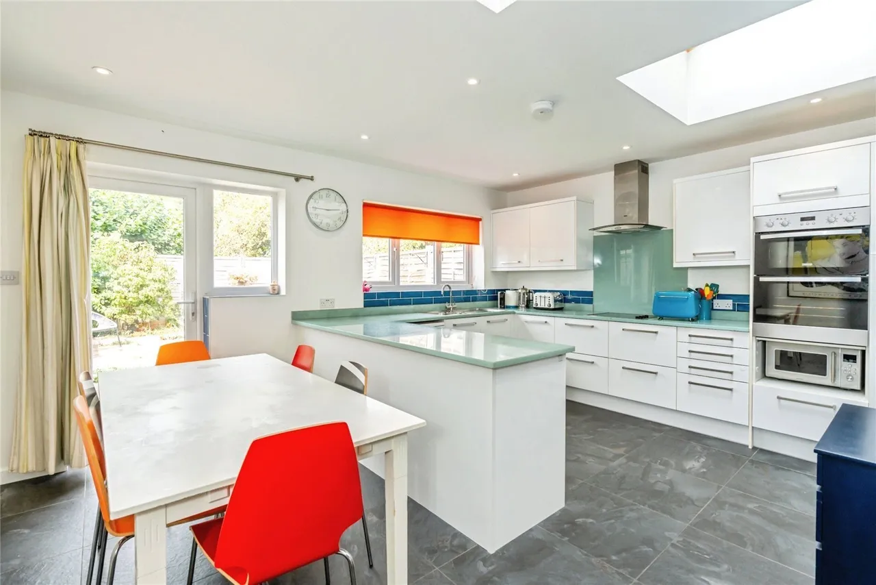 Grove Park, Chichester, PO19, photo 2