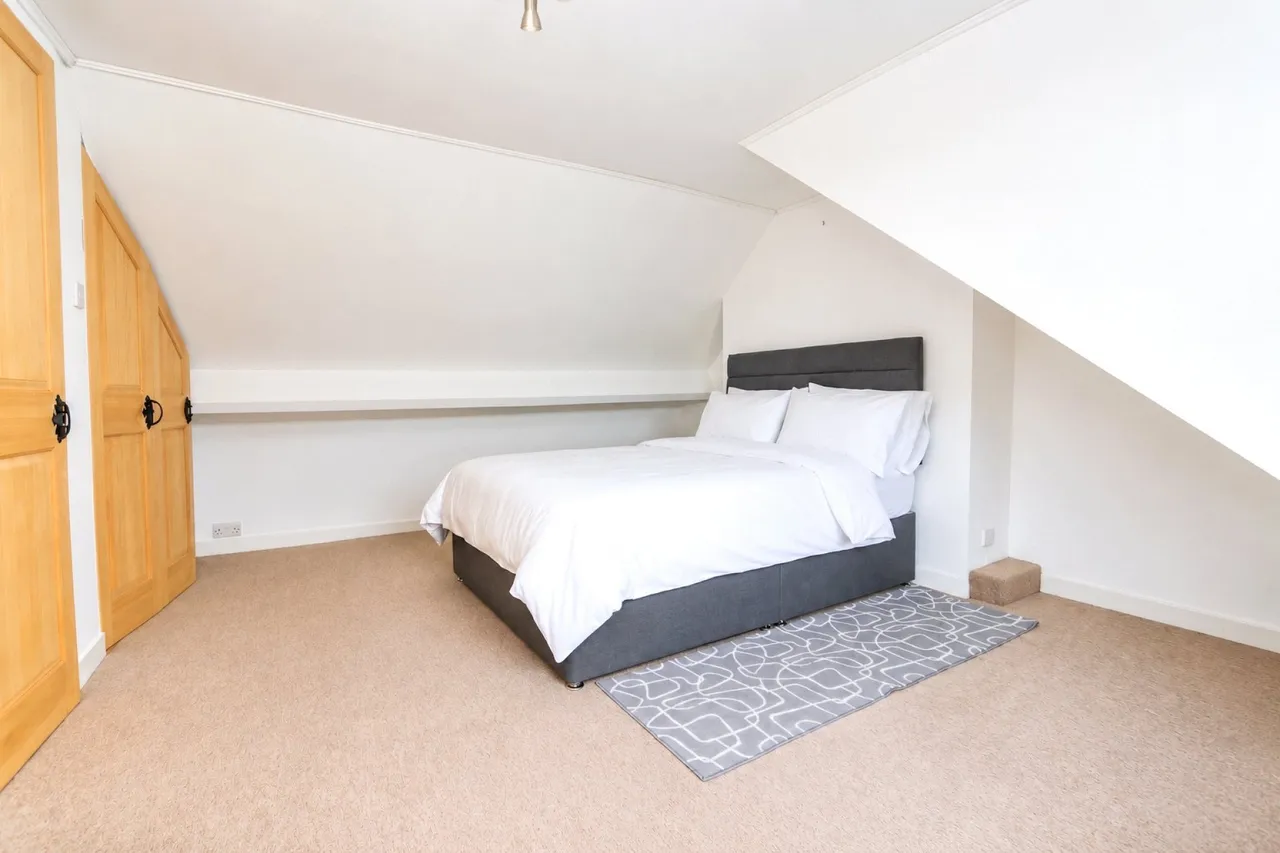 Gloucester Road, Staple Hill, BS16, photo 13