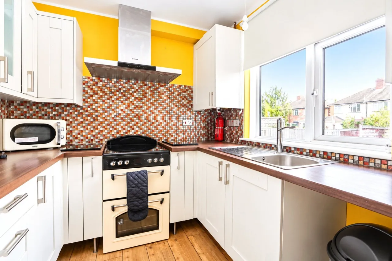 Gloucester Road, Staple Hill, BS16, photo 6