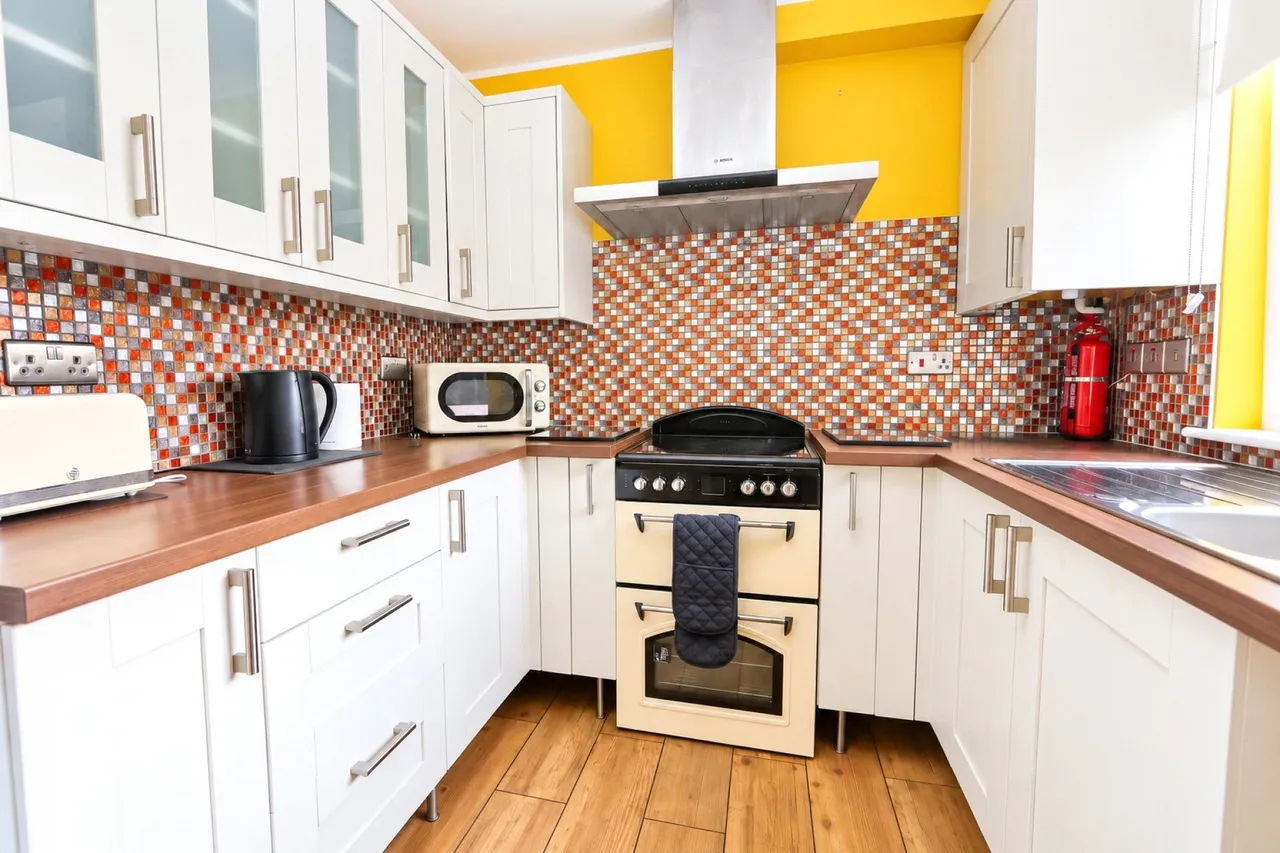 Gloucester Road, Staple Hill, BS16, photo 4
