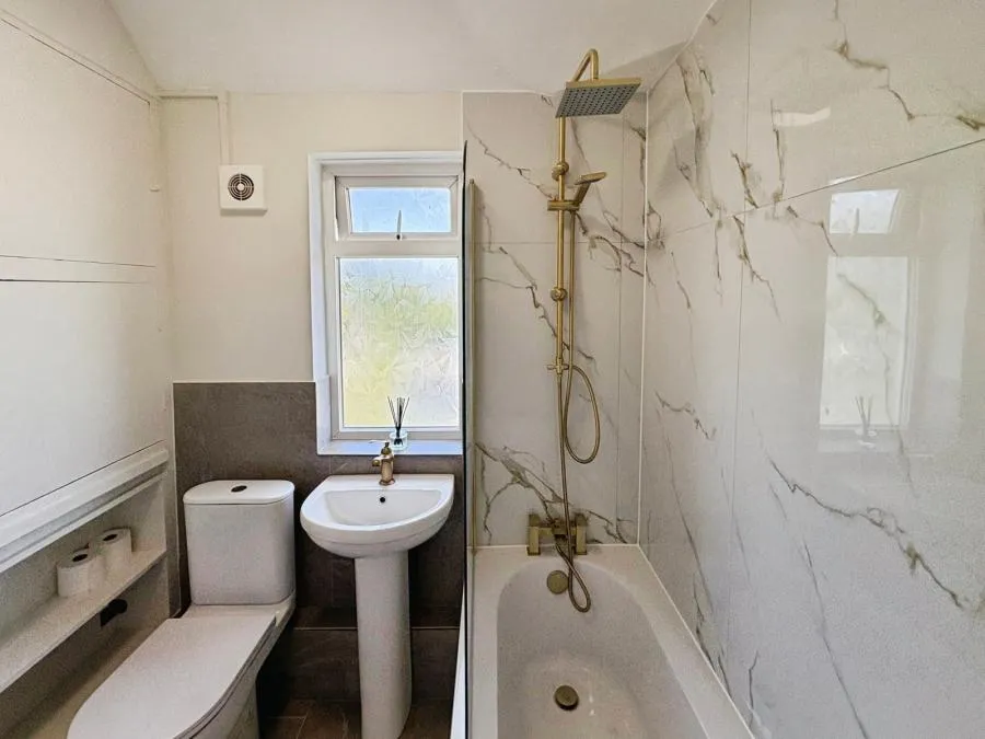 Avenue Road, Sileby, LE12, photo 13
