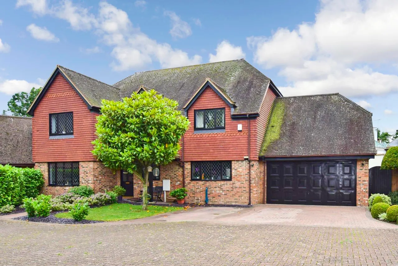 5 bed house for sale, Worcester Grove, Broadstairs, CT10