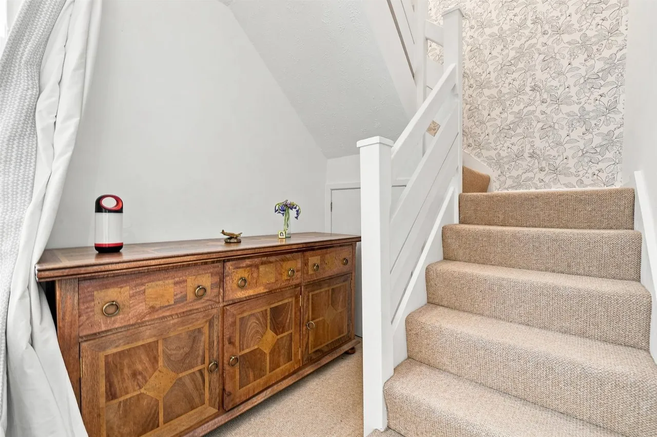 Vine Street, Bollington, photo 7