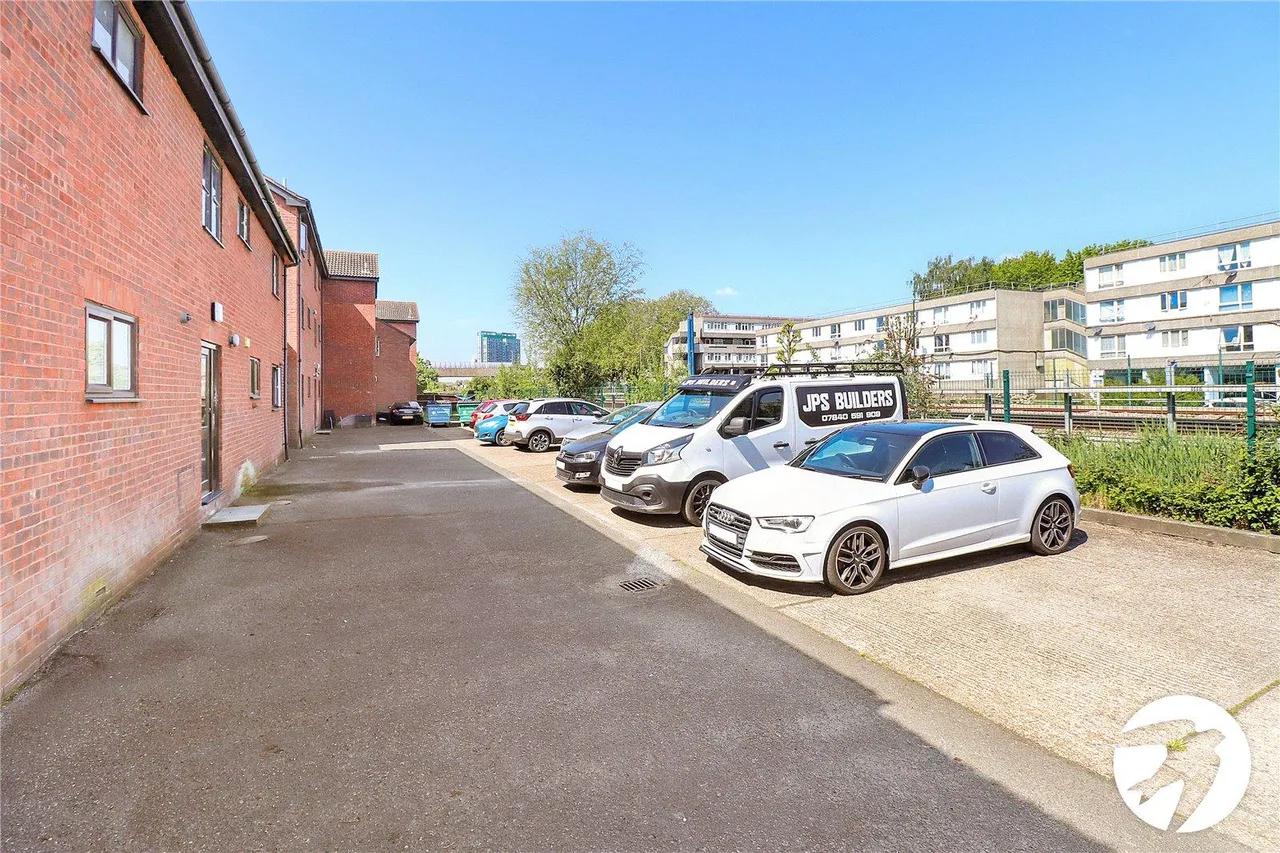 Coptefield Drive, Belvedere, DA17, photo 11