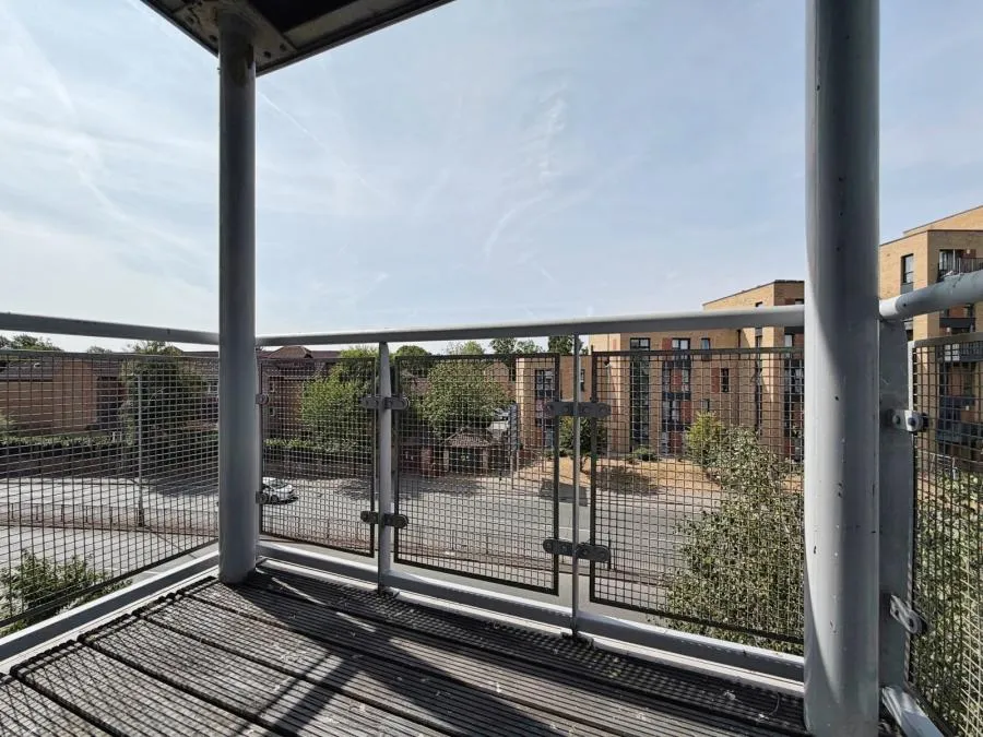 Kelvin Gate, Bracknell, RG12, photo 9