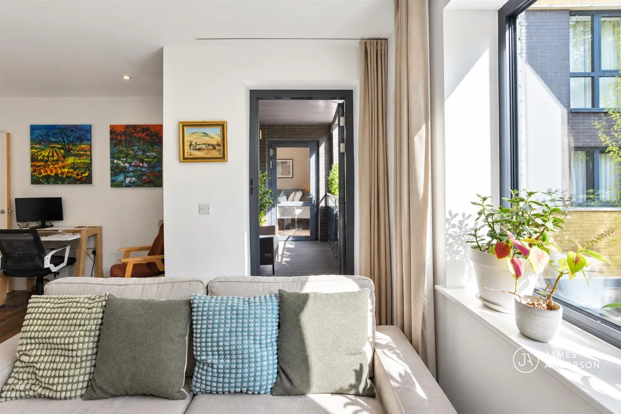 Pipit Drive, London, SW15, photo 9