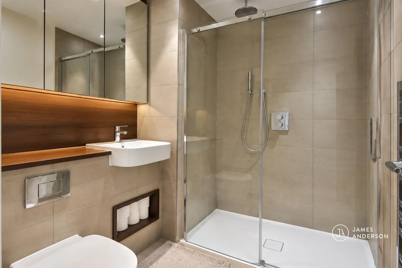 Pipit Drive, London, SW15, photo 8