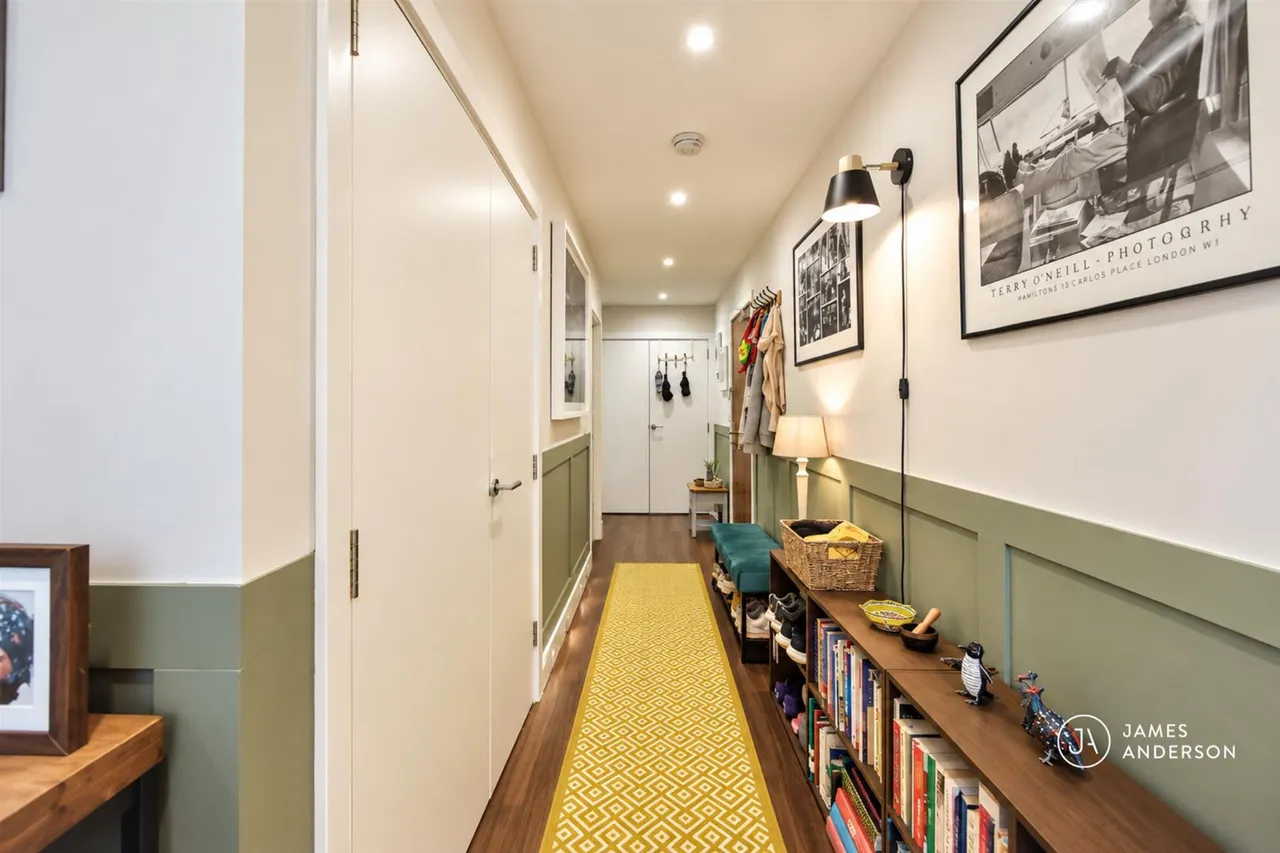Pipit Drive, London, SW15, photo 10