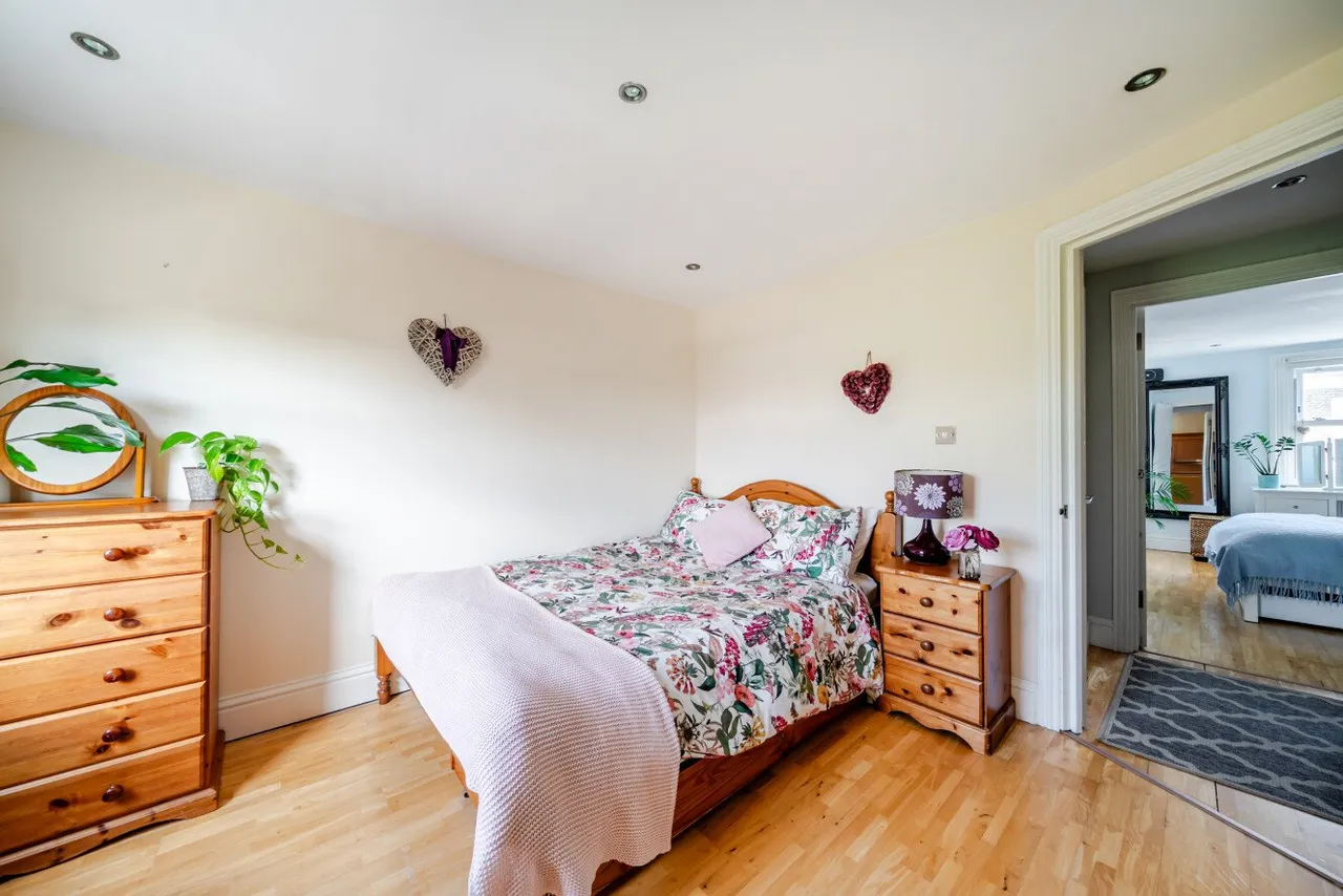 Lower Richmond Road, Putney, SW15, photo 10