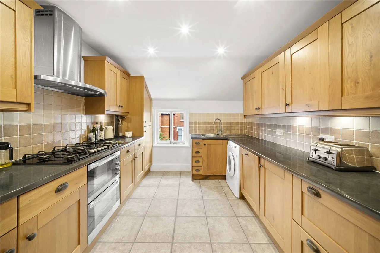 Drakefield Road, London, SW17, photo 3