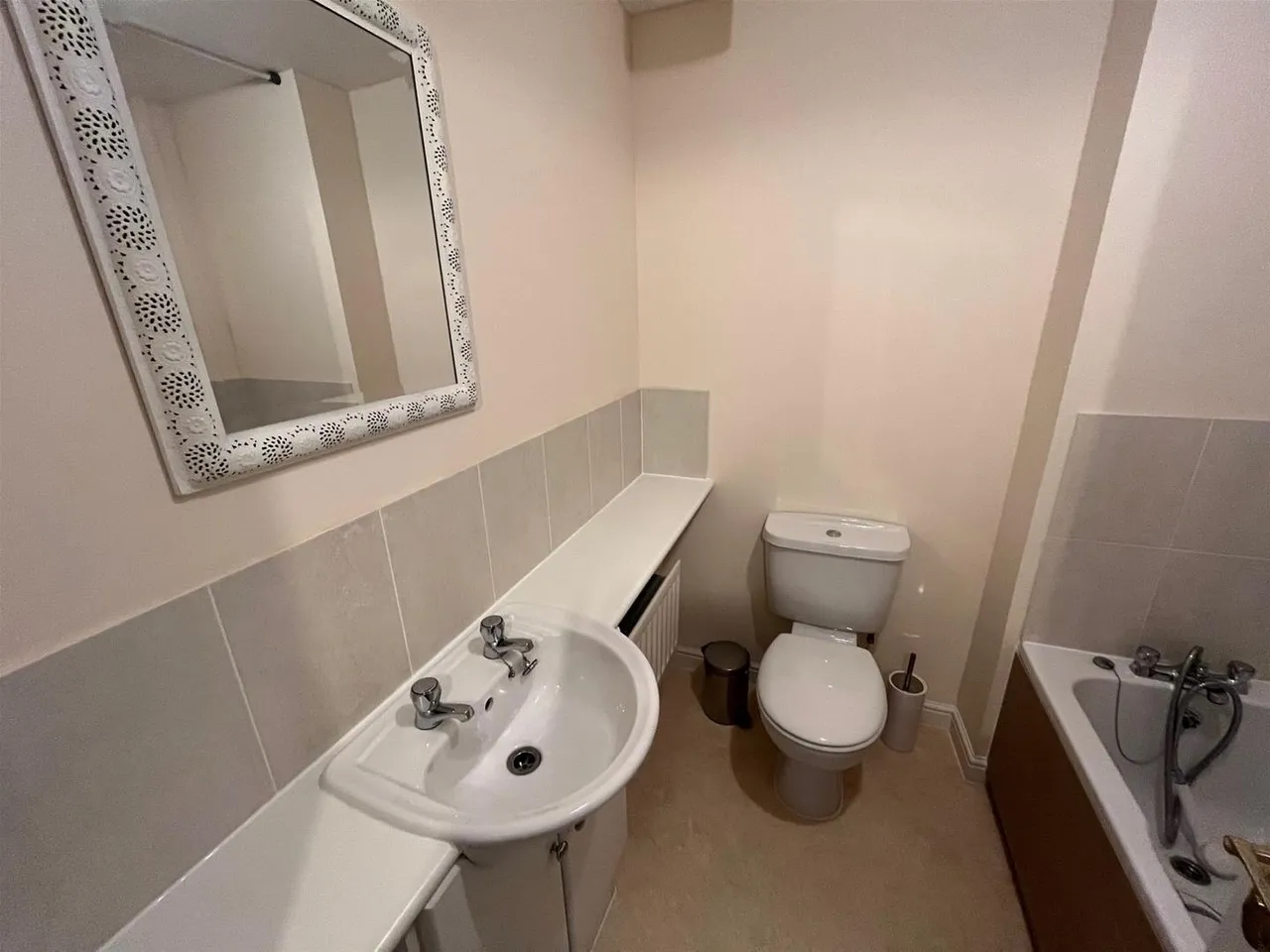 Viscount Square, Bridgwater, TA6, photo 9