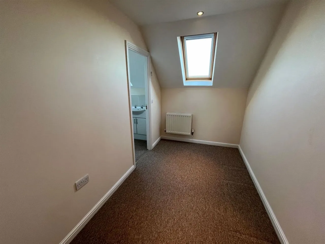 Viscount Square, Bridgwater, TA6, photo 10