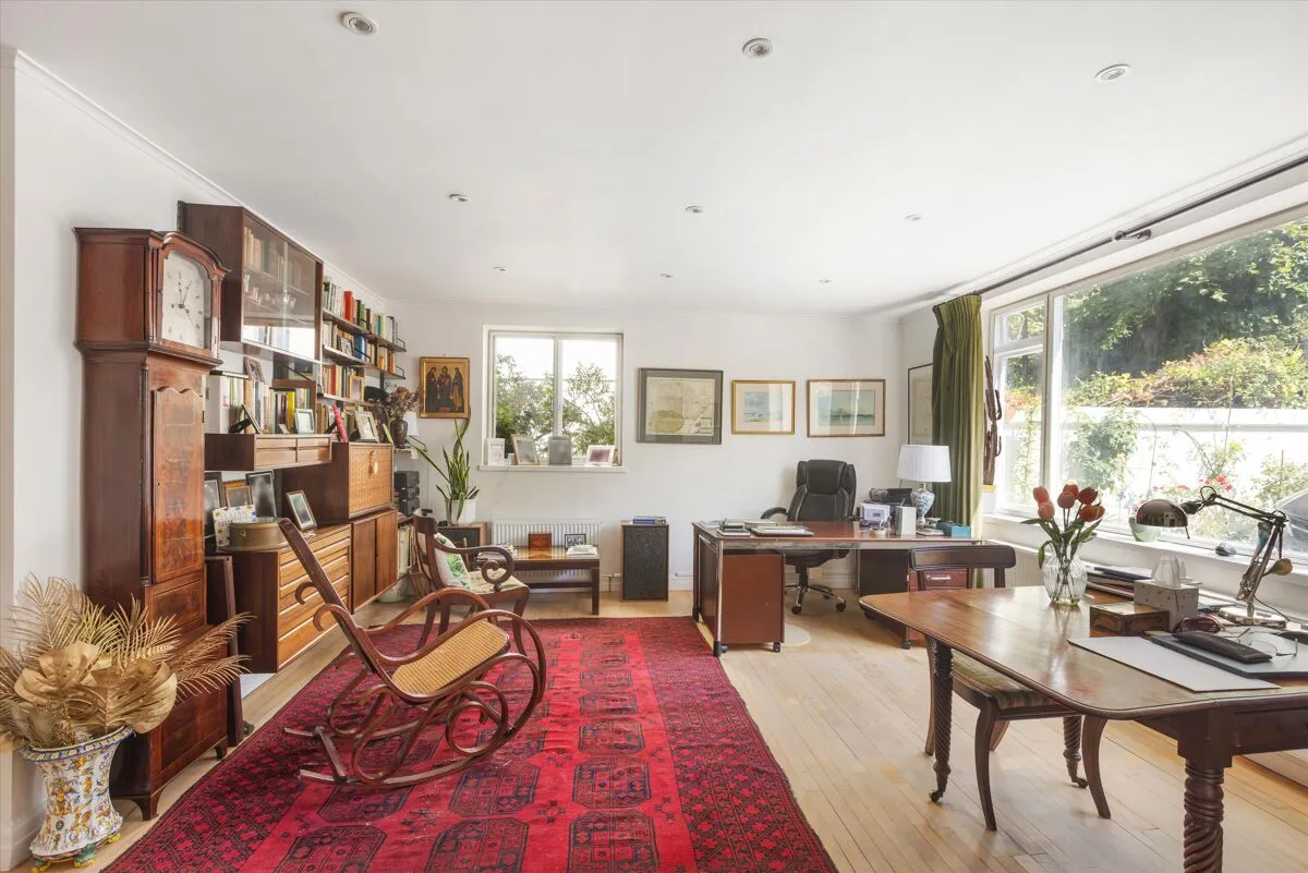 Addison Crescent, London, W14, photo 2
