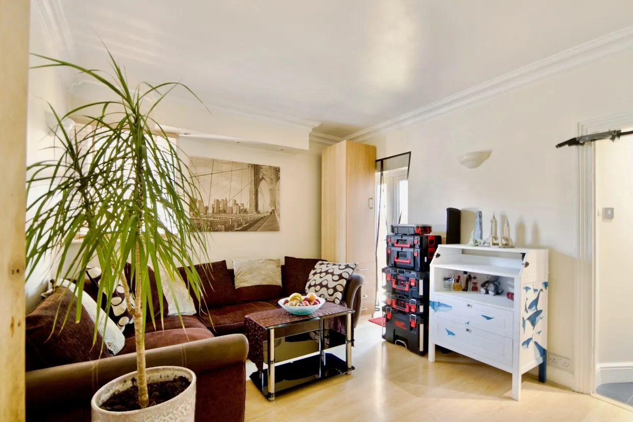Essex Road, Romford, RM7, photo 5