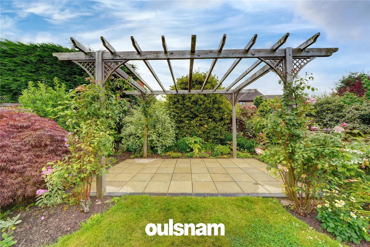 Charlecot Road, Droitwich, Worcestershire, WR9 7RP, photo 12