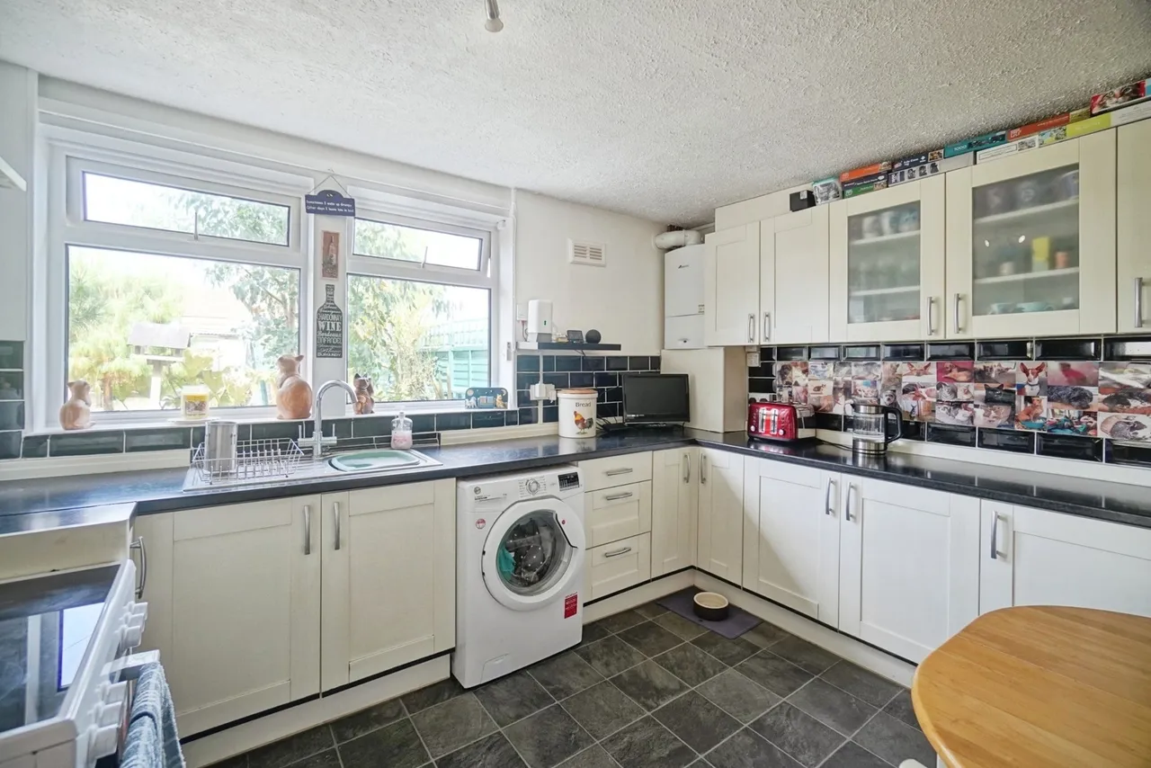 Elizabeth Road, St. Austell, PL25, photo 3