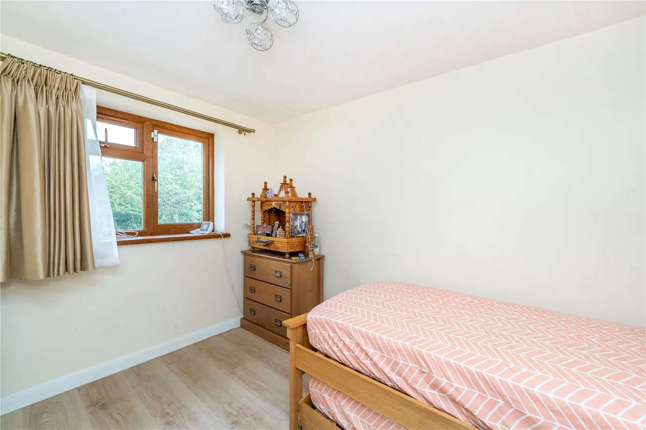 Wordsworth Road, Hampton, TW12 1ES, photo 8