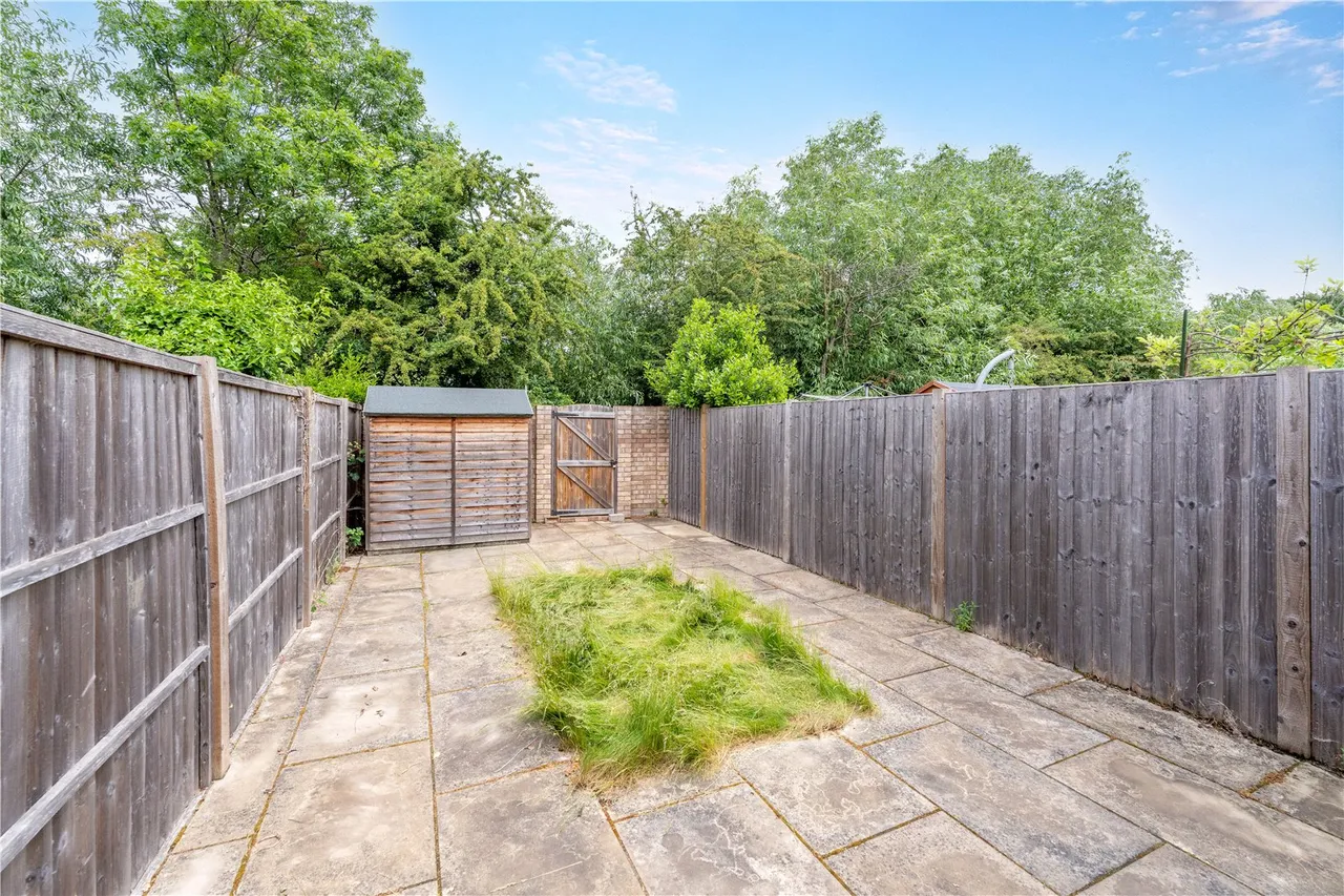 Wordsworth Road, Hampton, TW12 1ES, photo 2
