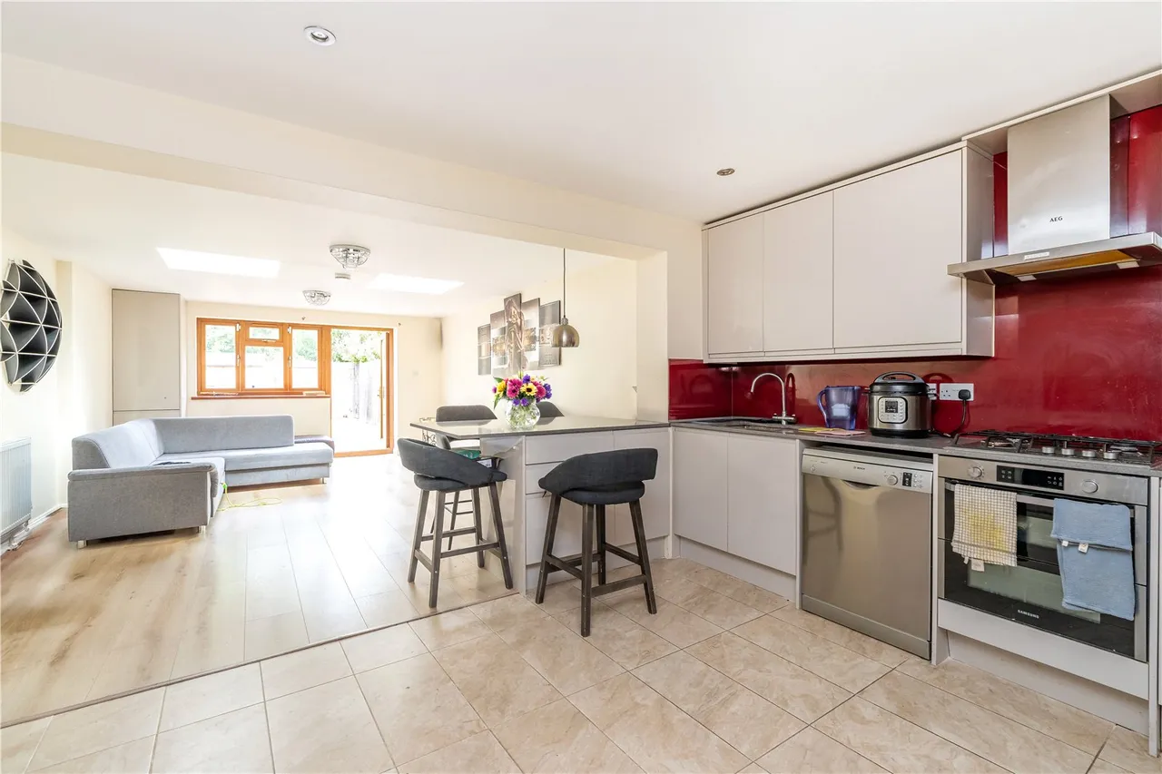 Wordsworth Road, Hampton, TW12 1ES, photo 5