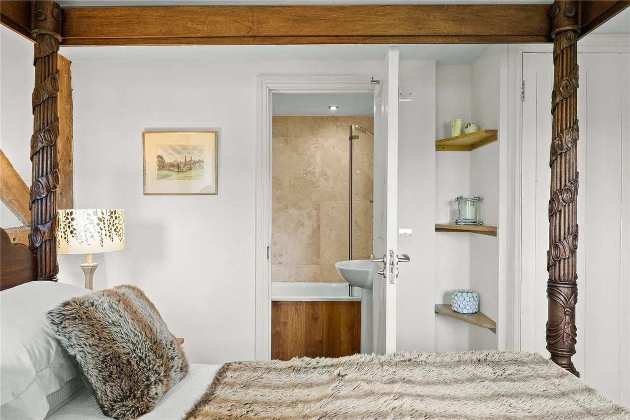 A semi-detached two bedroom bespoke barn conversion with character and charm in a quiet courtyard setting close to open, photo 17