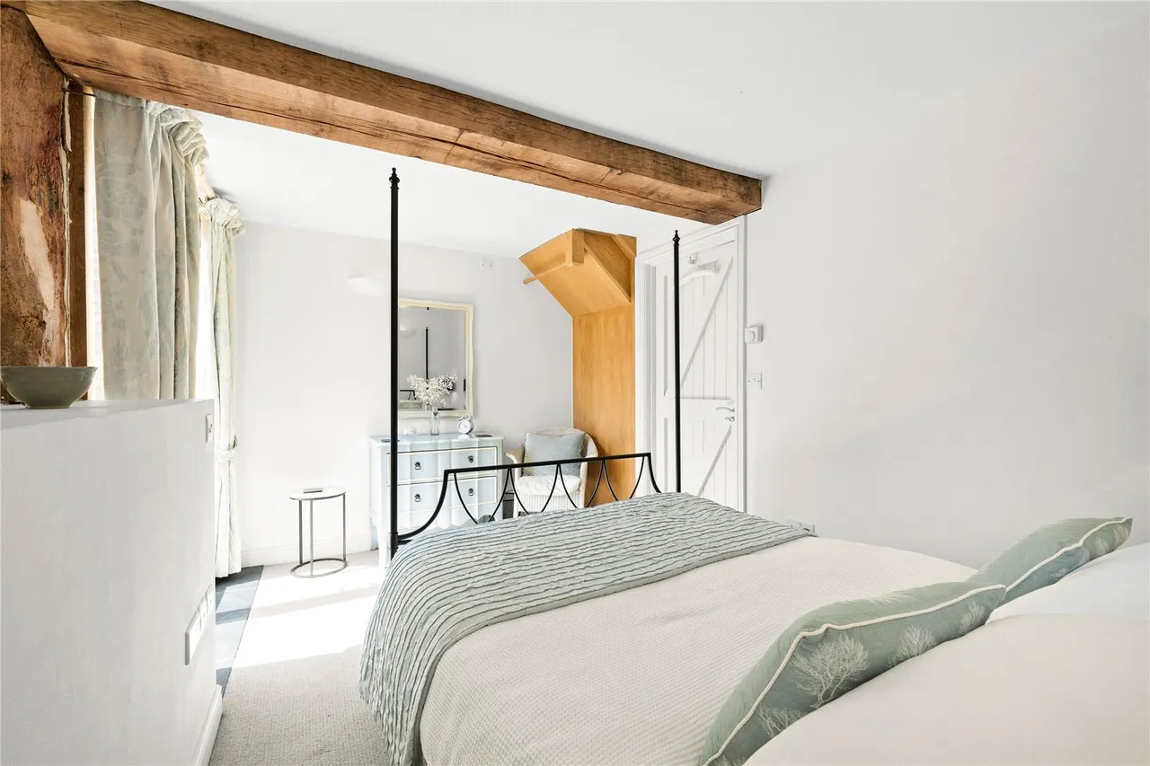 A semi-detached two bedroom bespoke barn conversion with character and charm in a quiet courtyard setting close to open, photo 19