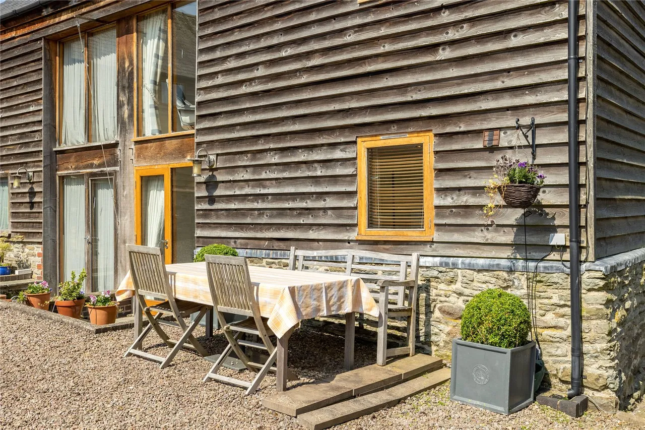 A semi-detached two bedroom bespoke barn conversion with character and charm in a quiet courtyard setting close to open, photo 24