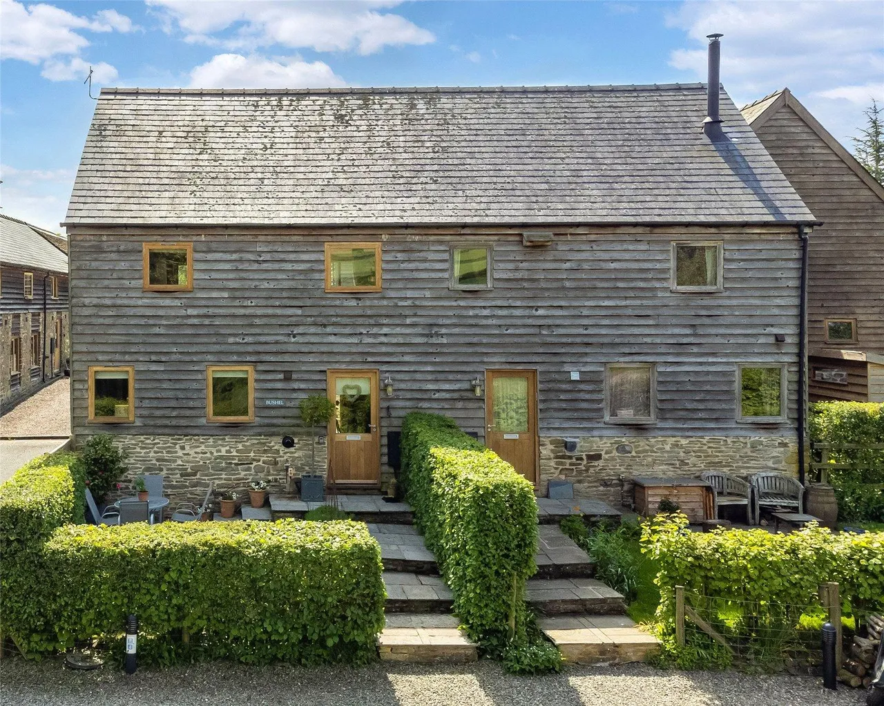 A semi-detached two bedroom bespoke barn conversion with character and charm in a quiet courtyard setting close to open, photo 21