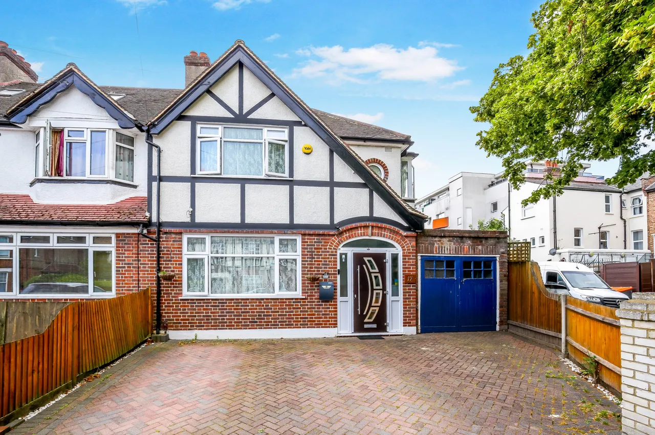 3 bed house for sale — Rosswood Gardens, Wallington, SM6