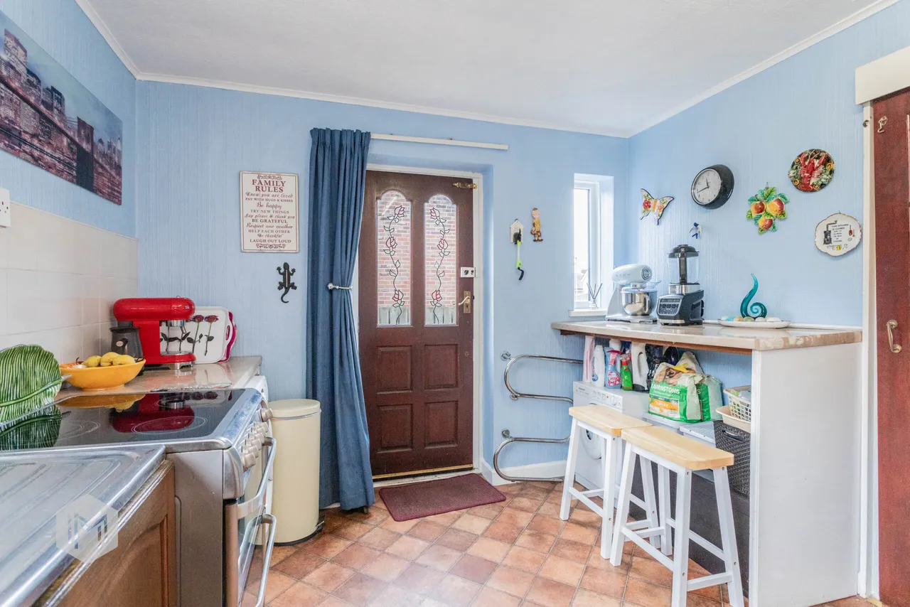 Radcliffe Avenue, Culcheth, Warrington, WA3 4NL, photo 10