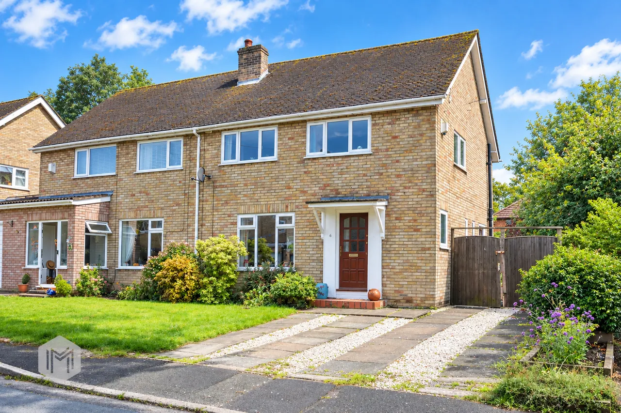 3 bed house for sale — Radcliffe Avenue, Culcheth, Warrington, WA3 4NL