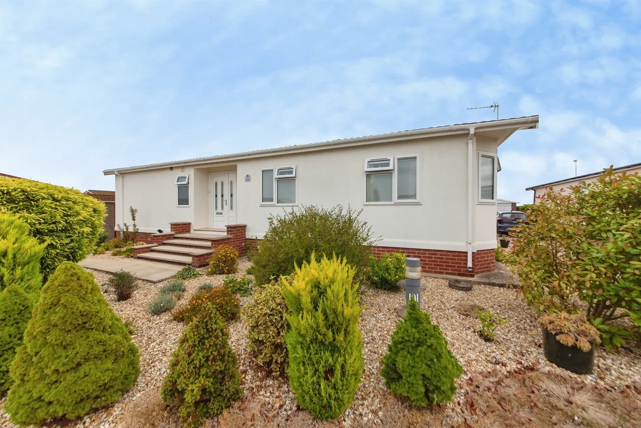 2 bed lodge for sale, Marina View, Dogdyke, LN4