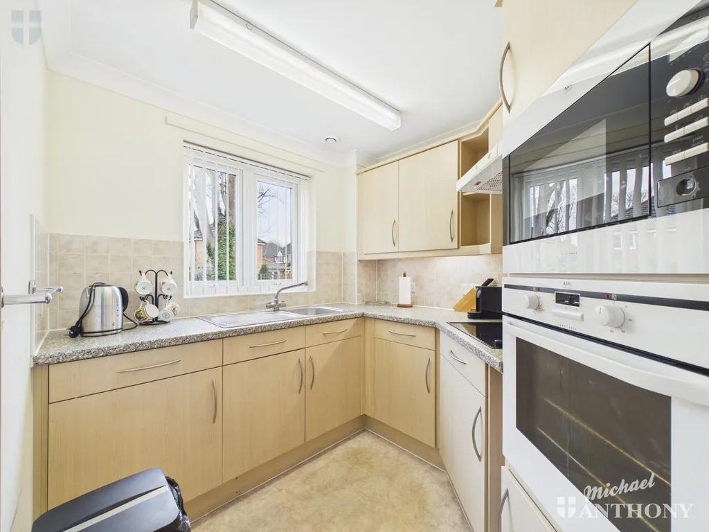 Pearl Court, Croft Road, Aylesbury, HP21 7BY, photo 5