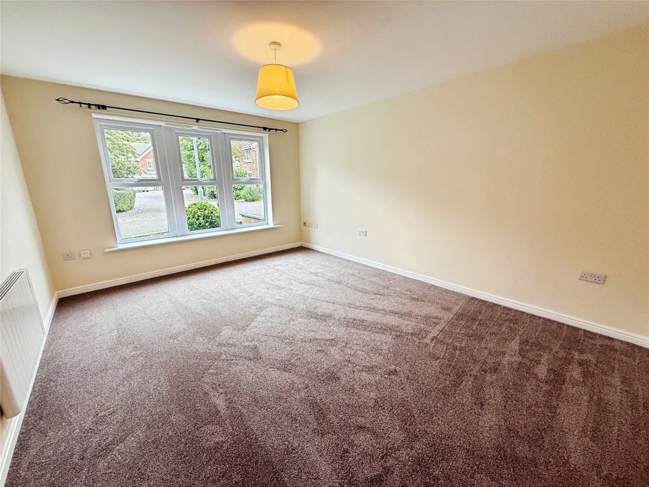 Town Lands Close, Wombwell, S73, photo 11