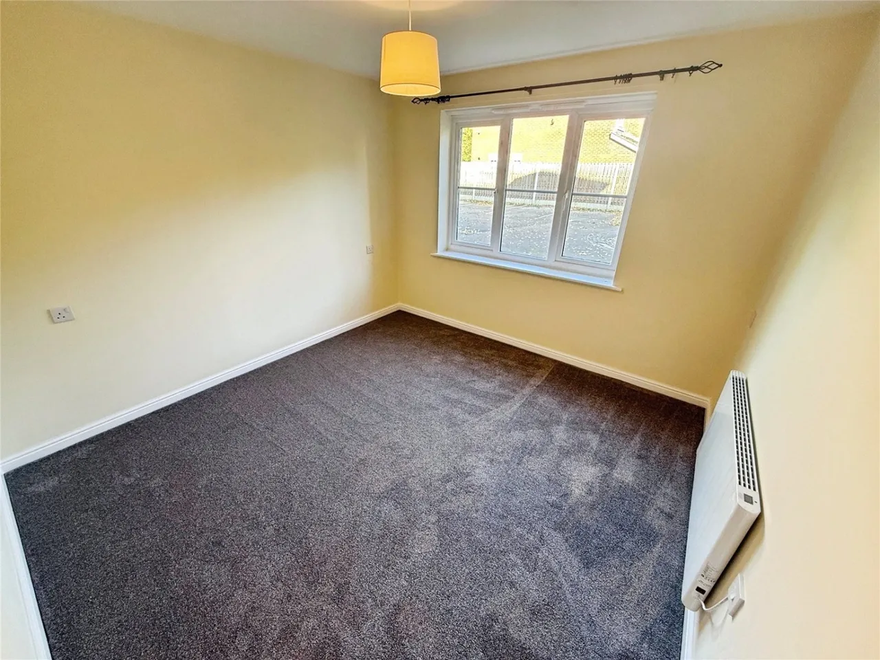 Town Lands Close, Wombwell, S73, photo 13