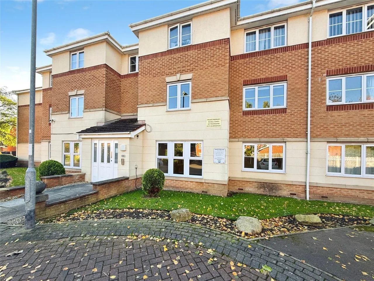 Town Lands Close, Wombwell, S73, photo 3