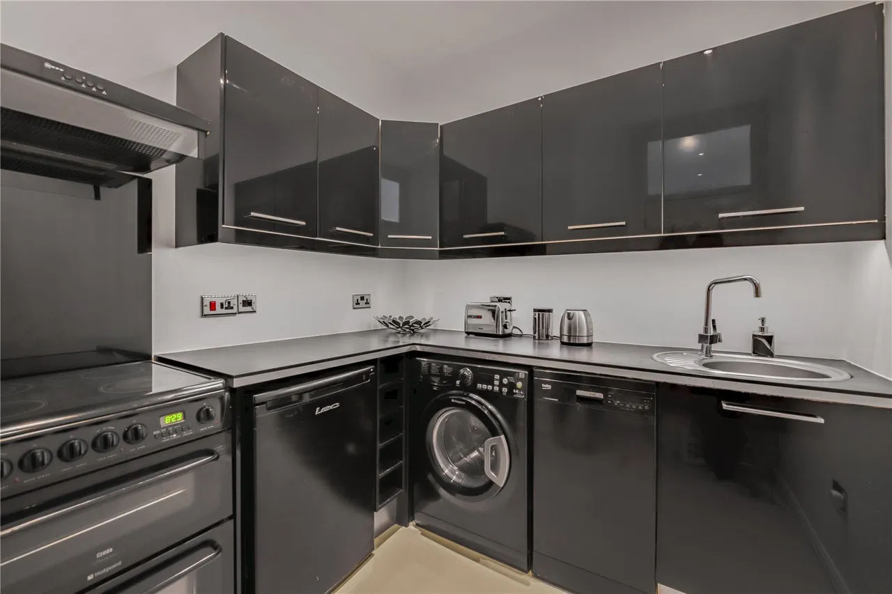 New Kings Road, London, Fulham, SW6, photo 6