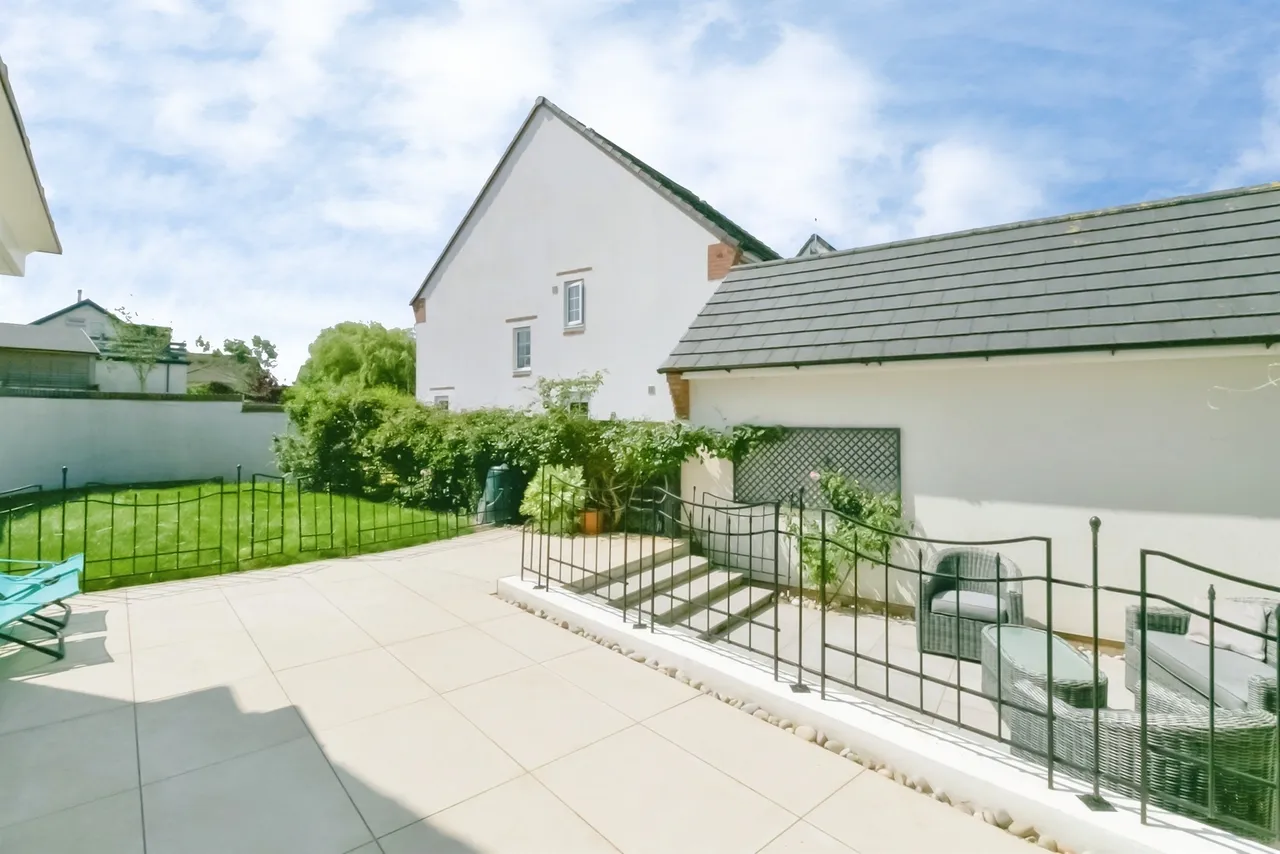 St. James Road, Cowbridge, CF71, photo 21