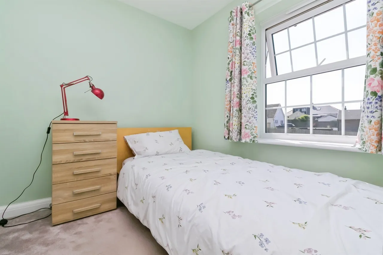 St. James Road, Cowbridge, CF71, photo 16