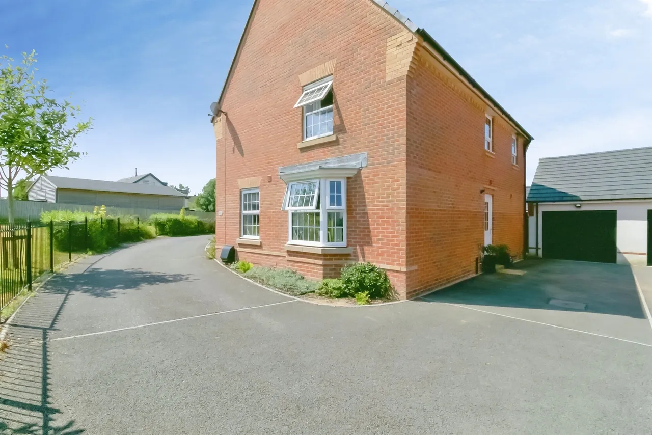St. James Road, Cowbridge, CF71, photo 23