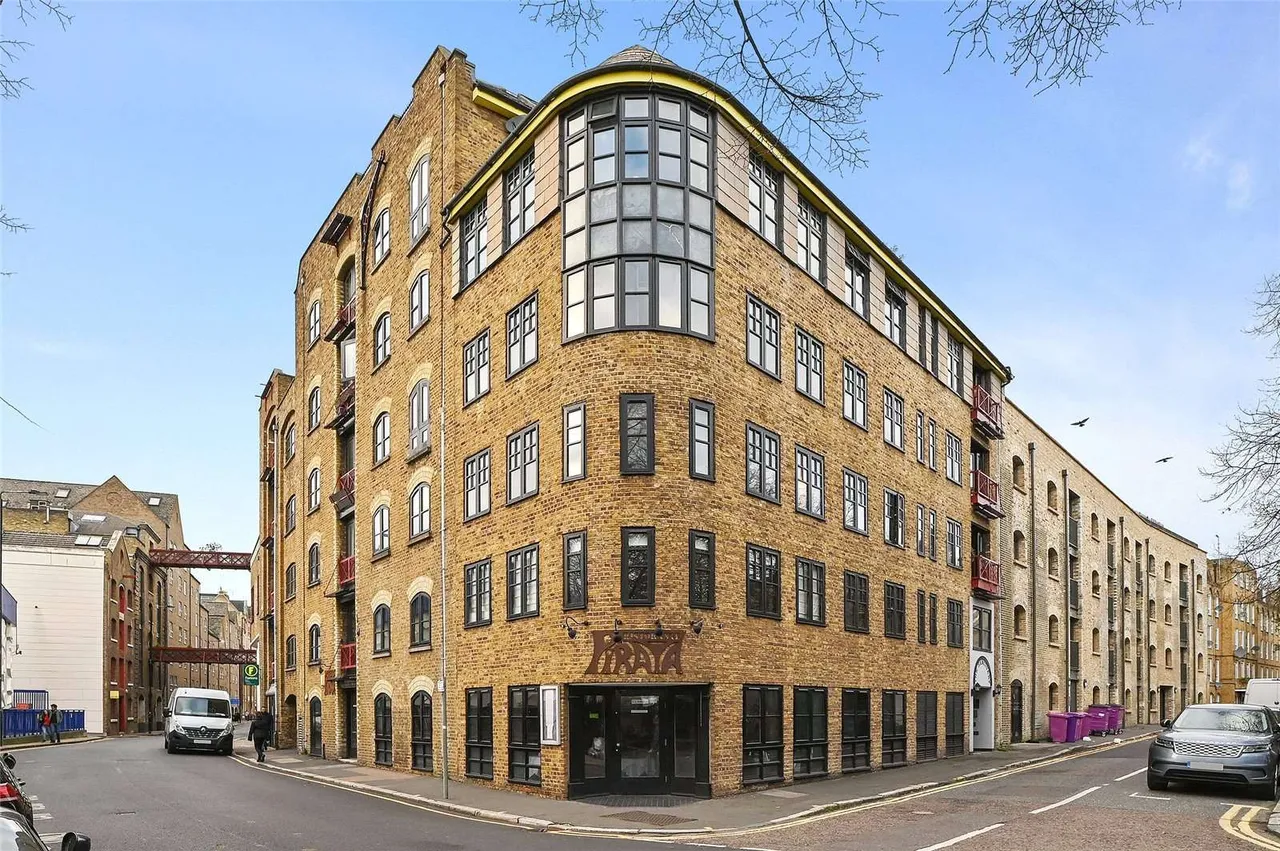 Sanctuary Court, Reardon Path, London, E1W 2PP, photo 4