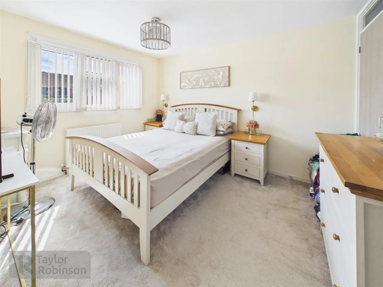 Beaumont Close, Ifield, RH11, photo 7