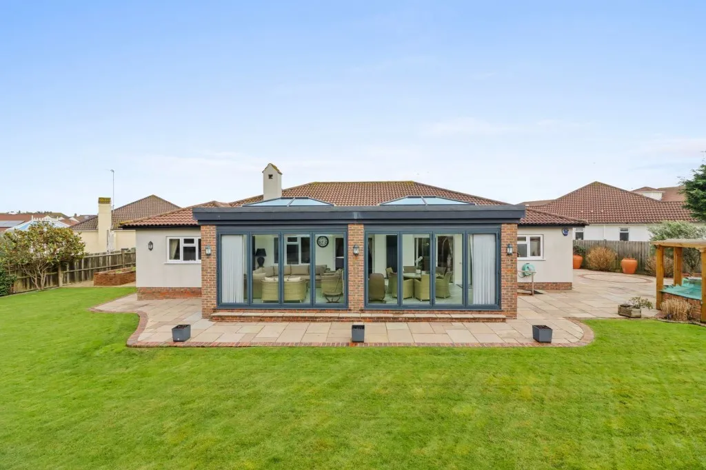 Winceby Close, Bexhill on Sea, photo 5