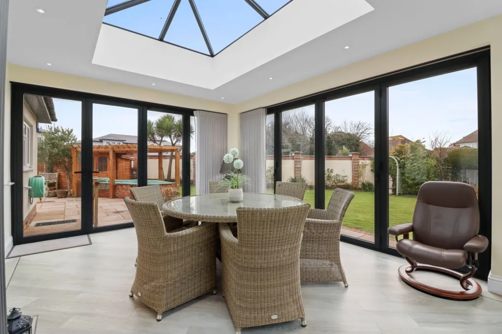 Winceby Close, Bexhill on Sea, photo 11