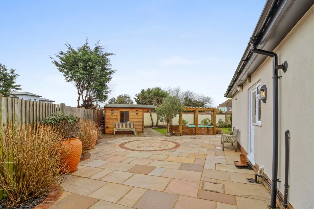 Winceby Close, Bexhill on Sea, photo 27