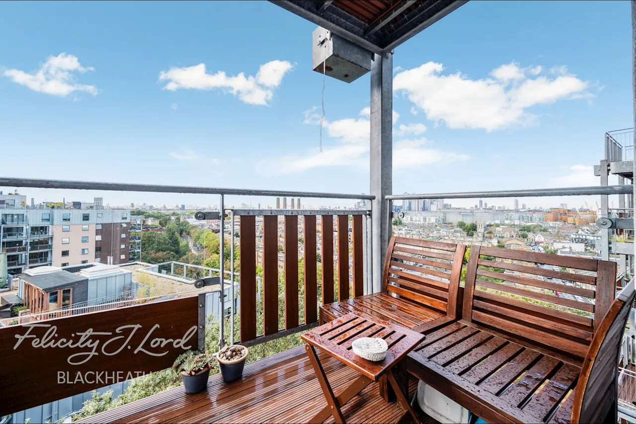 Restell Close, London, photo 12