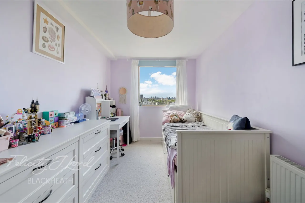 Restell Close, London, photo 7